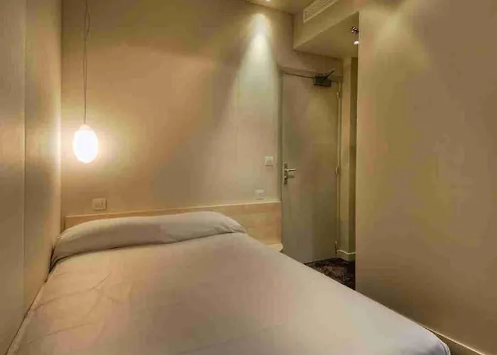 Greet Billancourt Paris Hotel 3*