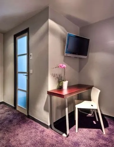 Greet Billancourt Paris